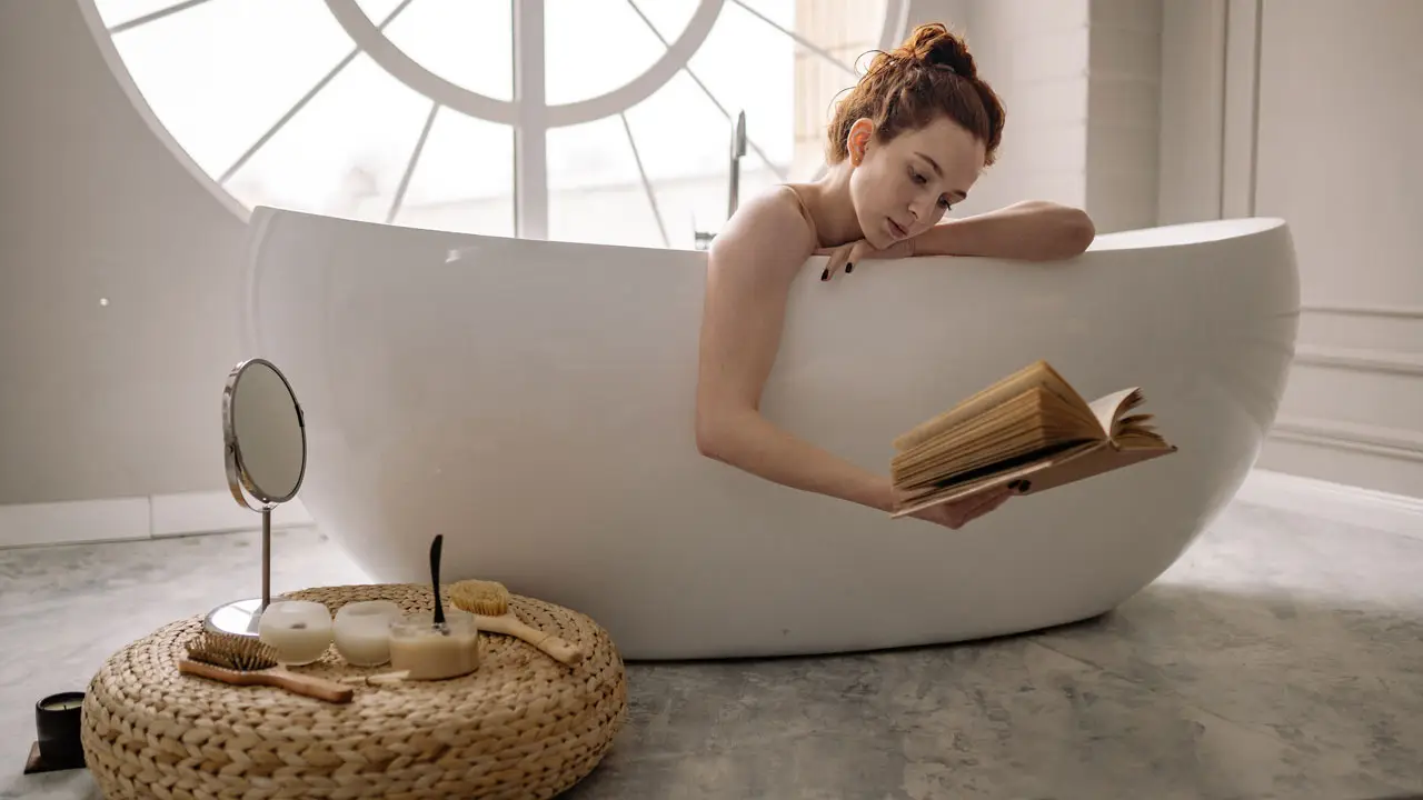 Come profumare il bagno in modo naturale: il trucco con limone e sale Come profumare il bagno in modo naturale: il trucco con limone e sale