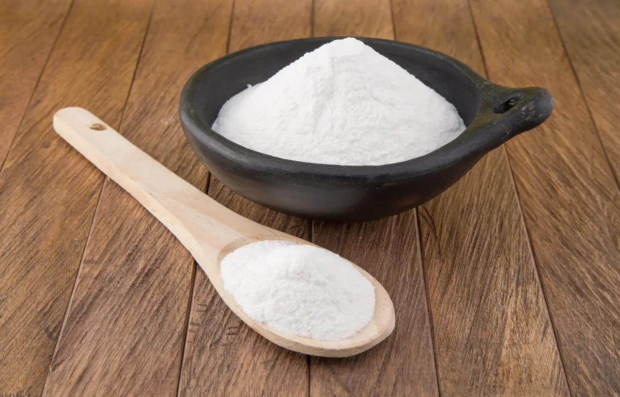 Amido di mais per i vetri: ecco il segreto delle pulizie naturali senza aloni Amido di mais per i vetri: ecco il segreto delle pulizie naturali senza aloni