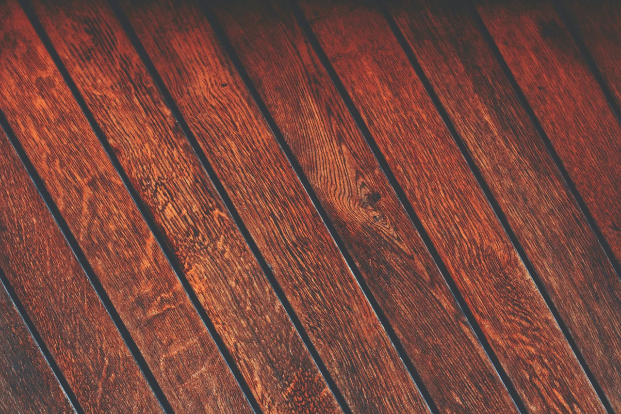Sai davvero quando è pericoloso usare l’aceto sul legno? Verifica prima di agire Sai davvero quando è pericoloso usare l’aceto sul legno? Verifica prima di agire