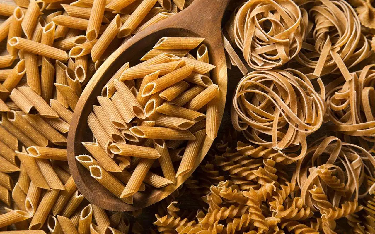 Scopri come la pasta integrale influisce sulla glicemia serale e dormi meglio