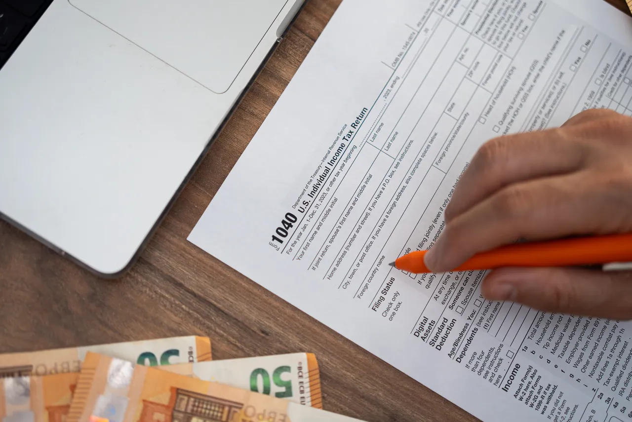 Reddito in arrivo per chi ha lavorato nel 2023: controlla se rientri Reddito in arrivo per chi ha lavorato nel 2023: controlla se rientri