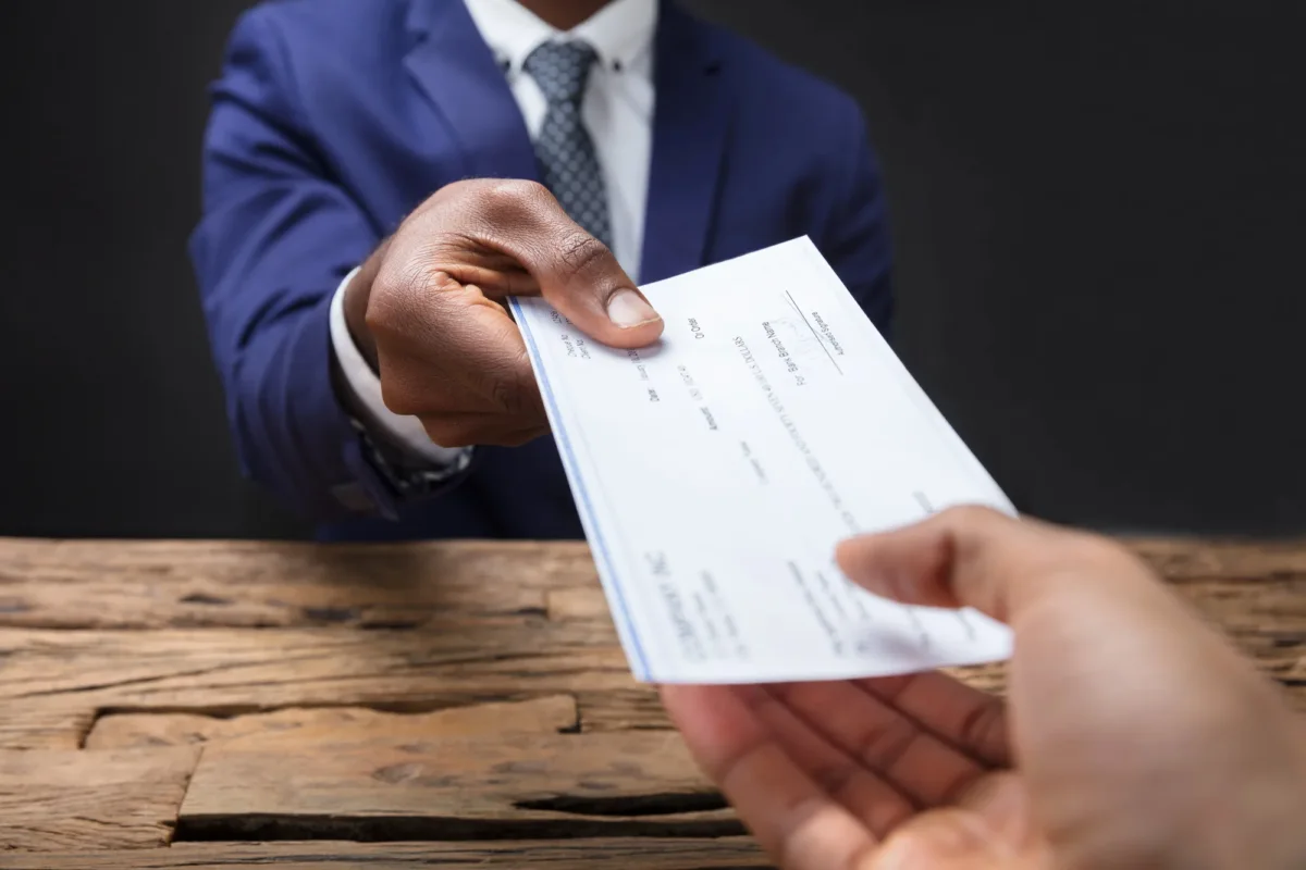 Hai più di 60 anni? Ecco il bonus che ti spetta da subito Hai più di 60 anni? Ecco il bonus che ti spetta da subito