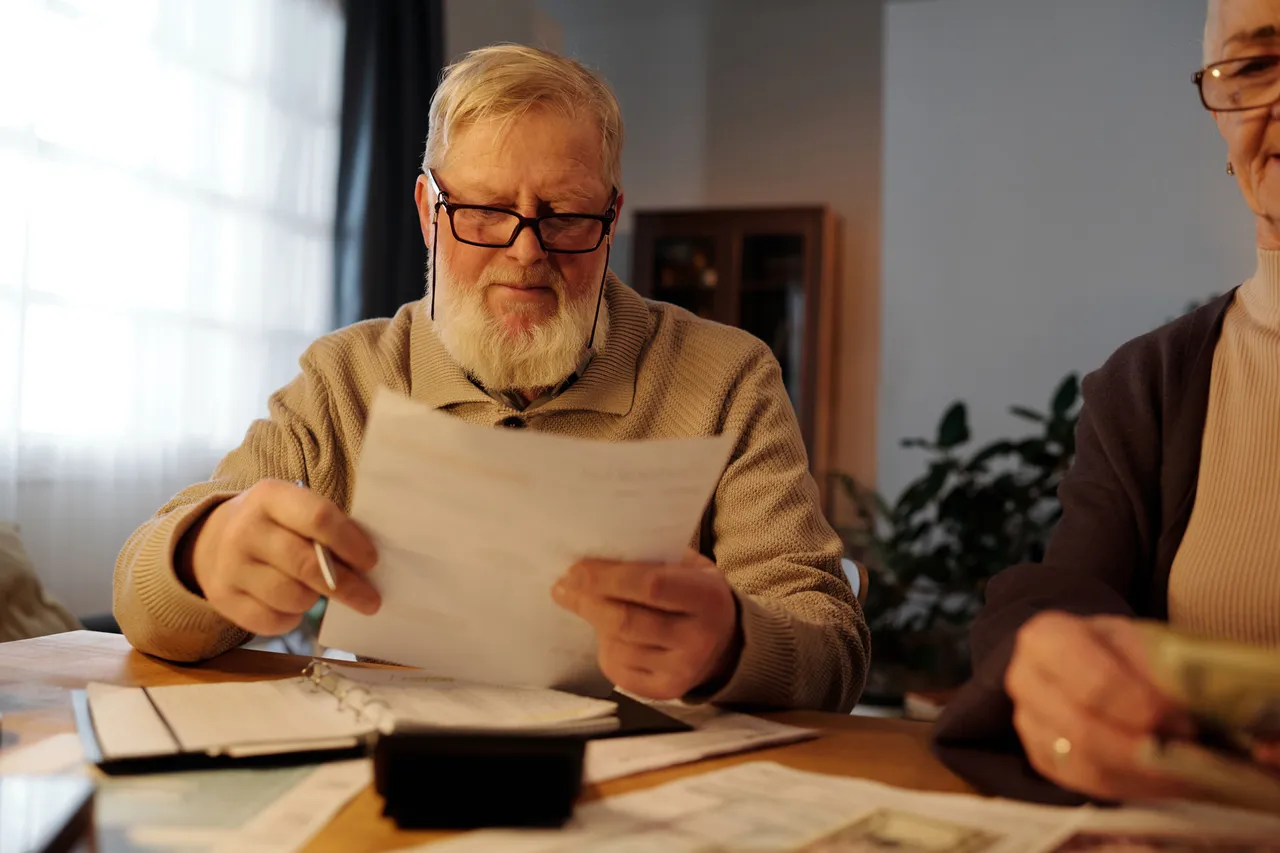 Hai più di 60 anni? Ecco il bonus che ti spetta da subito Hai più di 60 anni? Ecco il bonus che ti spetta da subito