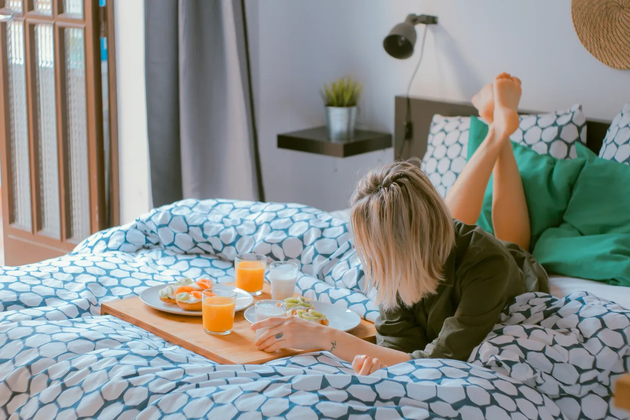 Come migliorare il sonno con l’alimentazione: il metodo naturale provato dagli esperti Come migliorare il sonno con l’alimentazione: il metodo naturale provato dagli esperti