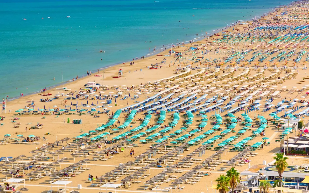 Le spiagge più belle d’Italia dove l’acqua è cristallina e l’ingresso è gratis Le spiagge più belle d’Italia dove l’acqua è cristallina e l’ingresso è gratis