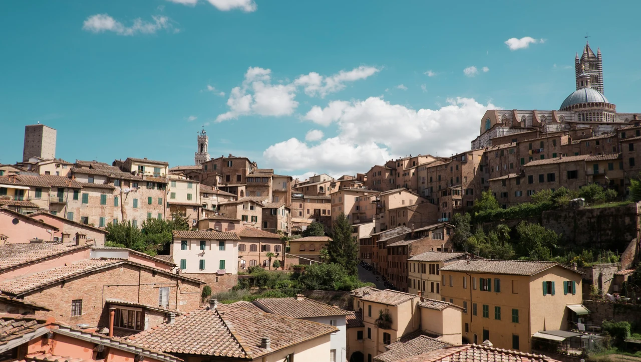 Borghi da visitare a giugno: poco affollati, suggestivi e ricchi di eventi Borghi da visitare a giugno: poco affollati, suggestivi e ricchi di eventi