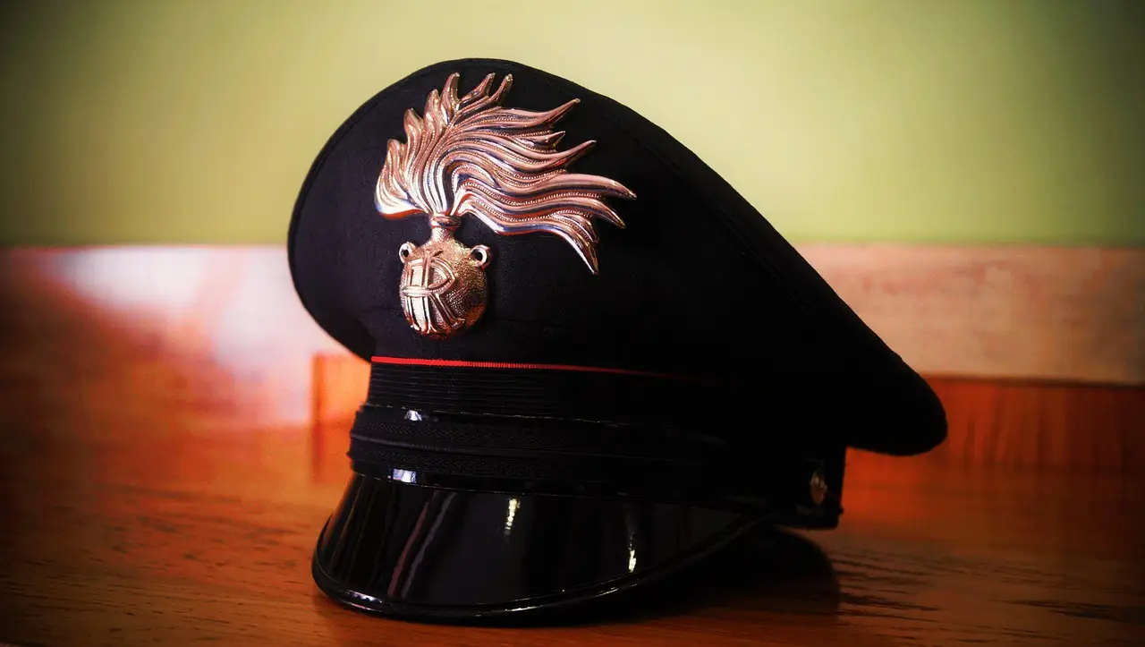 Qual è il reddito di un vigile del fuoco in Italia dopo dieci anni di servizio? Qual è il reddito di un vigile del fuoco in Italia dopo dieci anni di servizio?