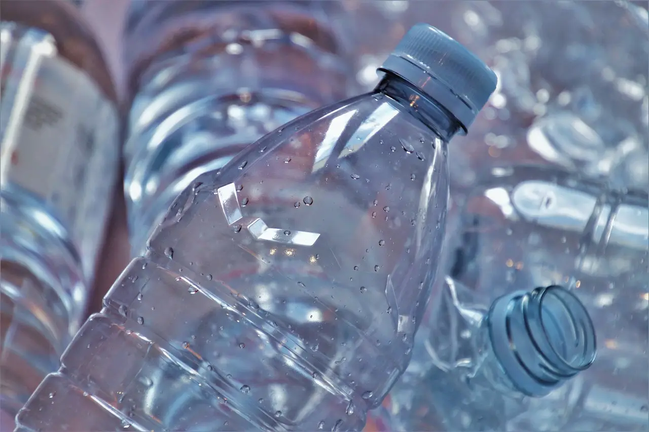 I rischi nascosti nell’acqua frizzante: come riconoscere le etichette più sicure I rischi nascosti nell’acqua frizzante: come riconoscere le etichette più sicure